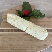 Kräuterbutter mit frischem Knoblauch